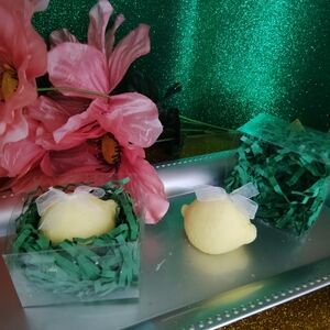 Lemon Scented Bath Bomb with Ribbon